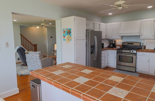 White Stone Casa | Welcome to The Cove - a spacious 6-bedroom house located in charming White Stone