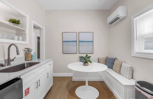 Cocoa Beach Apartamento | Welcome to The Drift – Your Laid-Back Beach Escape in Cocoa Beach!