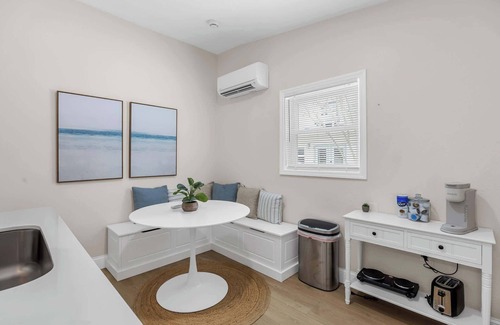 Cocoa Beach Apartamento | Welcome to The Drift – Your Laid-Back Beach Escape in Cocoa Beach!