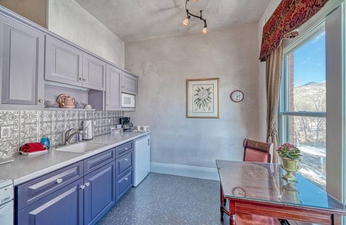 Salida Condominio | Welcome to the HJP Suite at the Historic Palace Hotel Condo's!