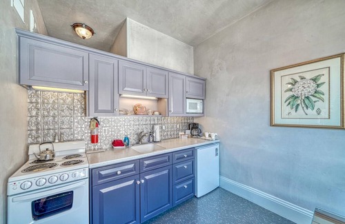 Salida Condominio | Welcome to the HJP Suite at the Historic Palace Hotel Condo's!