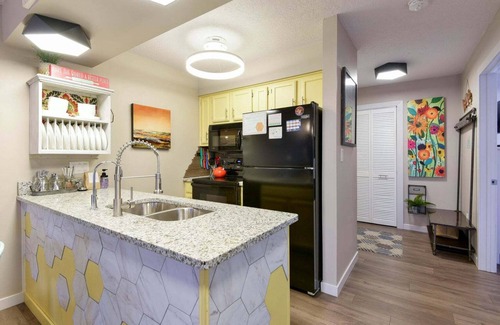 Notch Estates Condominio | Welcome to the Honeybee Hideaway Unit 1