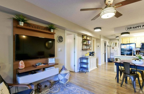 Notch Estates Condominio | Welcome to the Honeybee Condo