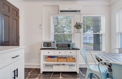 Blairs Otro | Welcome to the Levi Hall Farmhouse – Cow Suite