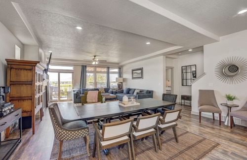 Lehi Casa | Welcome to The "Life Elevated" Home! Minutes to all ski resorts!