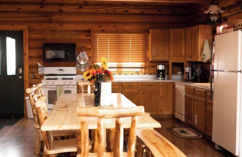 Deerwood Cabina | Welcome to the Log Cabin.