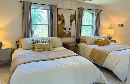 Three Oaks Otro | Welcome to the Mill! Charming Three Oaks Farmhouse-Dog friendly on 2 acres.