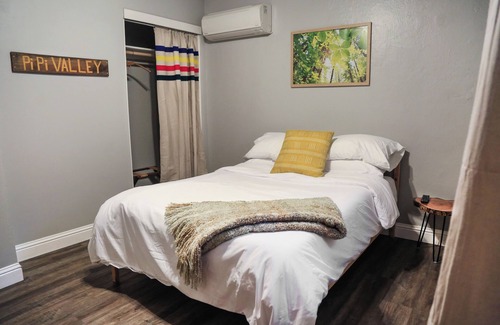 Glencoe Cabina | Welcome to The Monte a Vintage cabin in the Woods with game room!