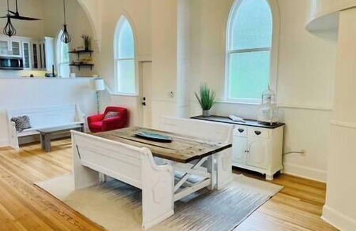 Staunton Casa | Welcome to The Sanctuary! Gorgeous Church Revival