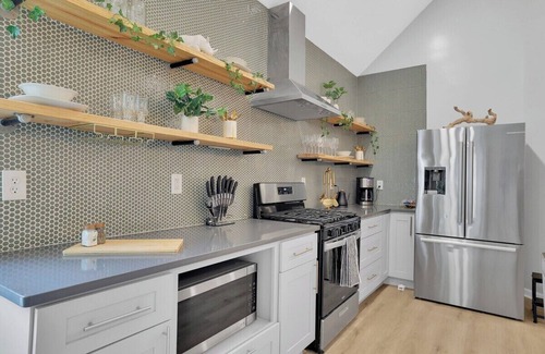 Rex Casa | Welcome to the Urban Jungle