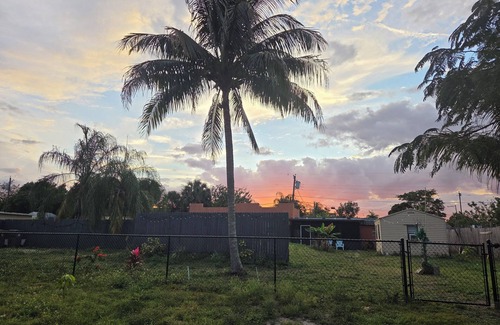 West Palm Beach Casa | Welcome to the Oasis, a plac3 of peace and tranquility.