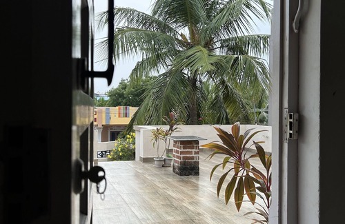 Karaikal Apartamento | Welcome to the "Zen Studio Apartment," your serene retreat in Karaikal.
