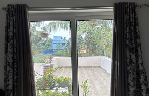 Karaikal Apartamento | Welcome to the "Zen Studio Apartment," your serene retreat in Karaikal.
