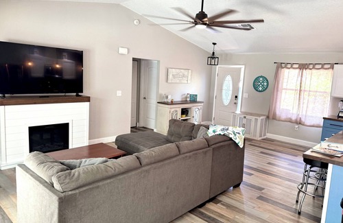 Spring Hill Casa | Welcome to My beautiful 3 Bedroom 2 Bathroom Pool heated Home