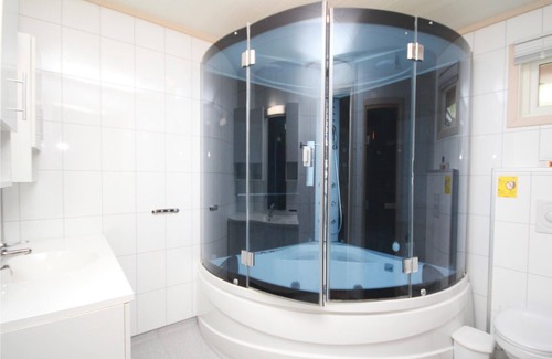 Hervik Casa | Alojamiento de 5 habitaciones en Nedstrand