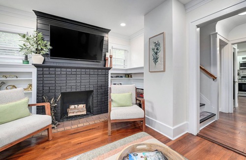 Fairview Park Casa | Welcome to this Historic Charmer in Fairview Park!