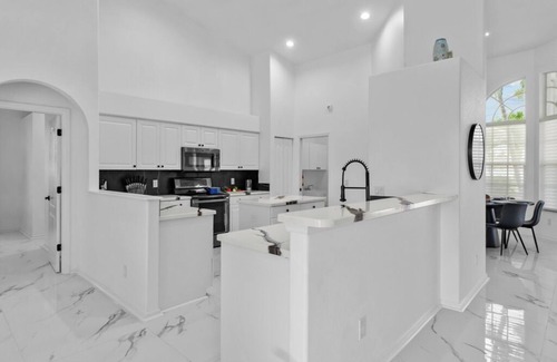 Cape Coral Casa | Welcome to Tiki Time Retreat, your ideal Cape Coral vacation rental