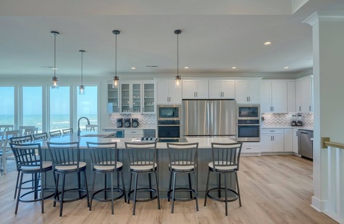North Topsail Beach Casa | Welcome to Paradise NEW Incredible 9 BR Ocean Front S 37 Pool+HOT TUB+Tikki BAR!