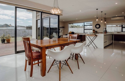 Rewa Casa | Welcome to Wentworth Lane
