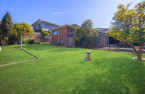 Doncaster East Casa | Welcome to your stylish retreat in the heart of Doncaster East!