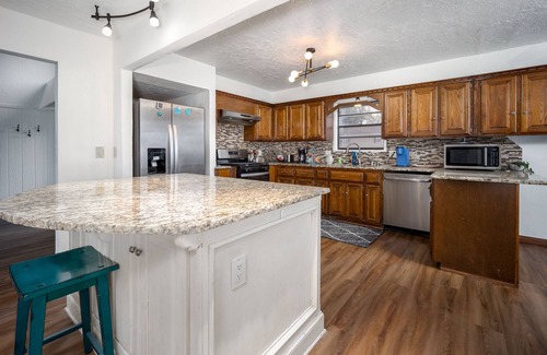 Norman Casa | Welcome to your backyard Oasis, right next to OU. Boomer Sooner!