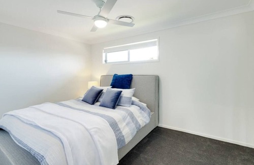 Charmhaven Casa | Welcome to your brand new stunning townhouse located in the Central Coast!