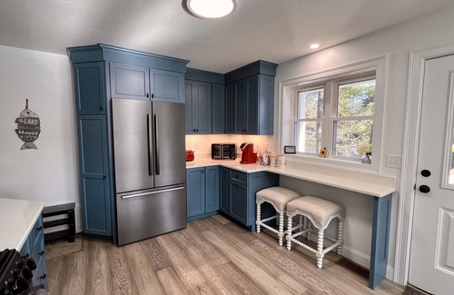 Westminster Casa | Welcome to your dream lake getaway! Lovely views of 150 feet lakefront bliss!