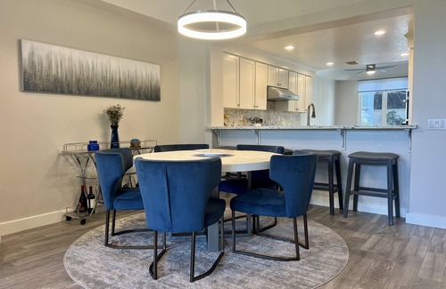 Lantern Bay Estates Condominio | Welcome to your dream beach winter retreat in Dana Point, California.