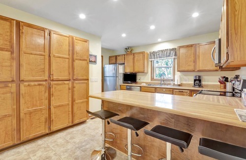 Farviews - Pattee Canyon Casa | Welcome to your Missoula getaway! A spacious stay near Downtown & the University