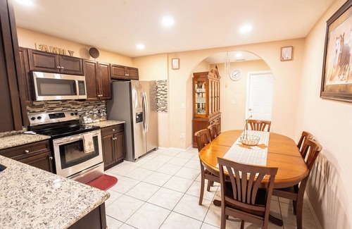 Pine Hills Apartamento | Welcome to your Serene Sanctuary