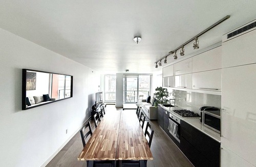 Chinatown Condominio | Welcome to Your Stylish Retreat in Vibrant Chinatown!