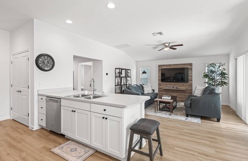 Okahumpka Casa | Welcome to Your Tranquil Retreat in the Village of Lake Denham!