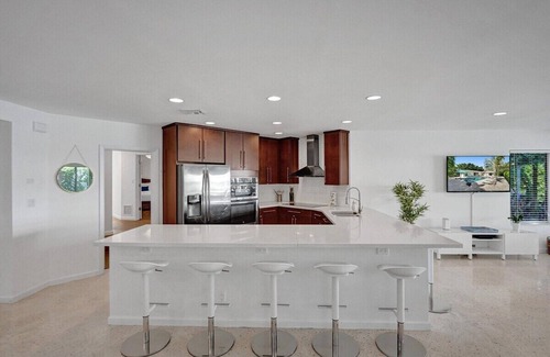 Lauderdale Beach Casa | Welcome to your own private oasis at this enchanting Fort Lauderdale retreat!