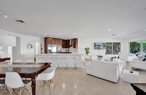 Lauderdale Beach Casa | Welcome to your own private oasis at this enchanting Fort Lauderdale retreat!