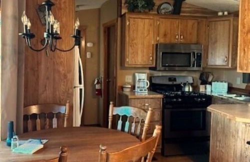 Concrete Cabaña | Welcome to your year-round mountain getaway and historic ranch in the foothills of the North Cascades!