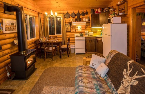 Concrete Cabina | Welcome to your year-round mountain getaway and historic ranch in the foothills of the North Cascades!