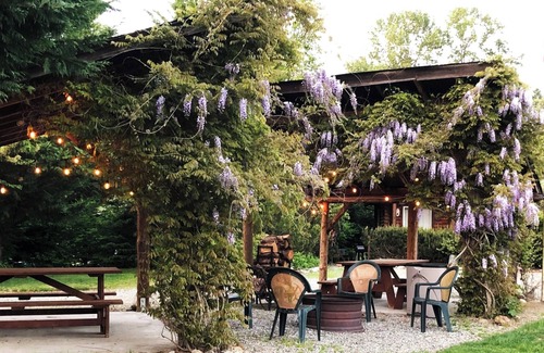 Concrete Cabina | Welcome to your year-round mountain getaway and historic ranch in the foothills of the North Cascades!