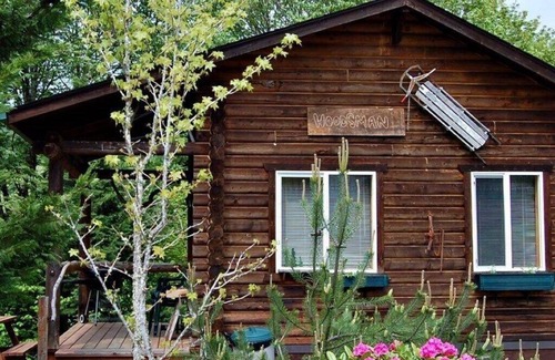 Concrete Cabina | Welcome to your year-round mountain getaway and historic ranch in the foothills of the North Cascades!