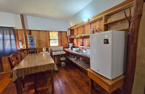 Hopkins Cabaña | Welcoming 1-bedroom rustic cottage in Hopkins Village