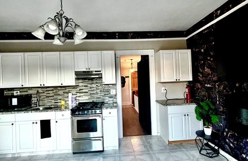 Williamsbridge Casa | Welcoming 1-bedroom house in The Bronx.