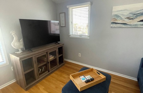 Margate City Condominio | Welcoming 2-bedroom condo in Margate, NJ,. 2 blocks to beach