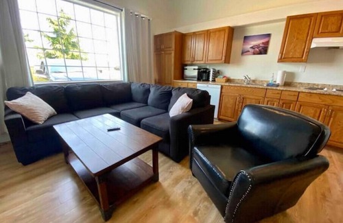 Regional District of Nanaimo Apartamento | Welcoming 2 bedroom suite, 5 min from the beach (Family and pet friendly!)