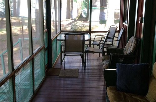 Litchfield Cabaña | Welcoming 2-bedroom cottage in Litchfield