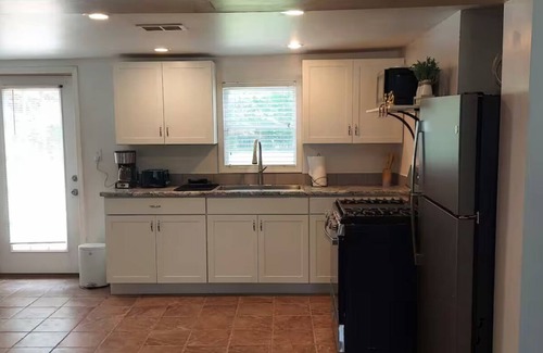 Warren Casa | Welcoming 3-bedroom House - Howland OH