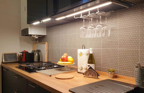 L'Aquila Apartamento | Welcoming 3bedroom apartment with WiFi and a kitchen-living in charming L'Aquila