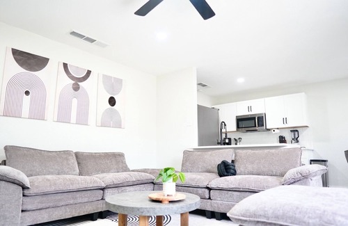Forney Casa | Welcoming 4-bedroom house with AC in charming Forney