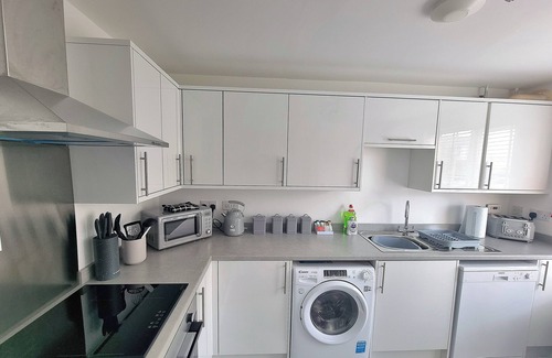 Rugby Casa | Welcoming 4-bedroom townhome with WiFi and parking in charming Rugby
