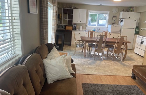 Lindell Beach Casa | Welcoming 6-bedroom house in Lindell Beach
