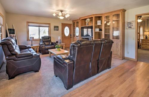 Canon City Casa | Welcoming Cañon City Abode - Walk to River!