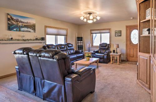 Canon City Casa | Welcoming Cañon City Abode - Walk to River!
